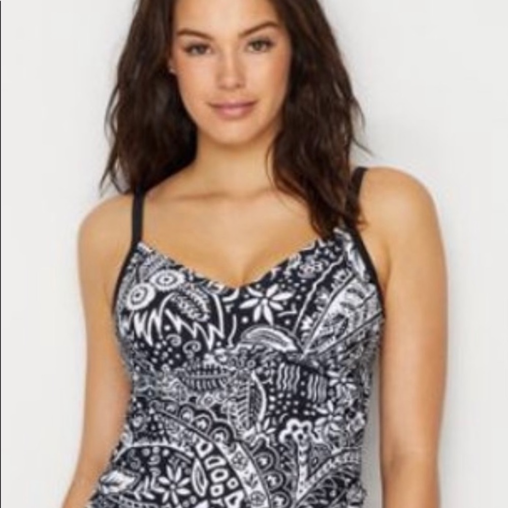 NWT 24 & Ocean Paisley‎ Patch Twist Tankini Top